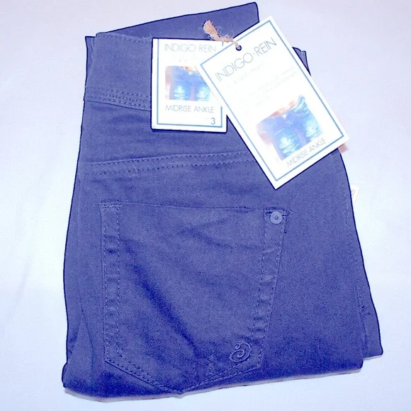$7 sale Indigo Rein MID-RISE jeans size 3 - Picture 8 of 11